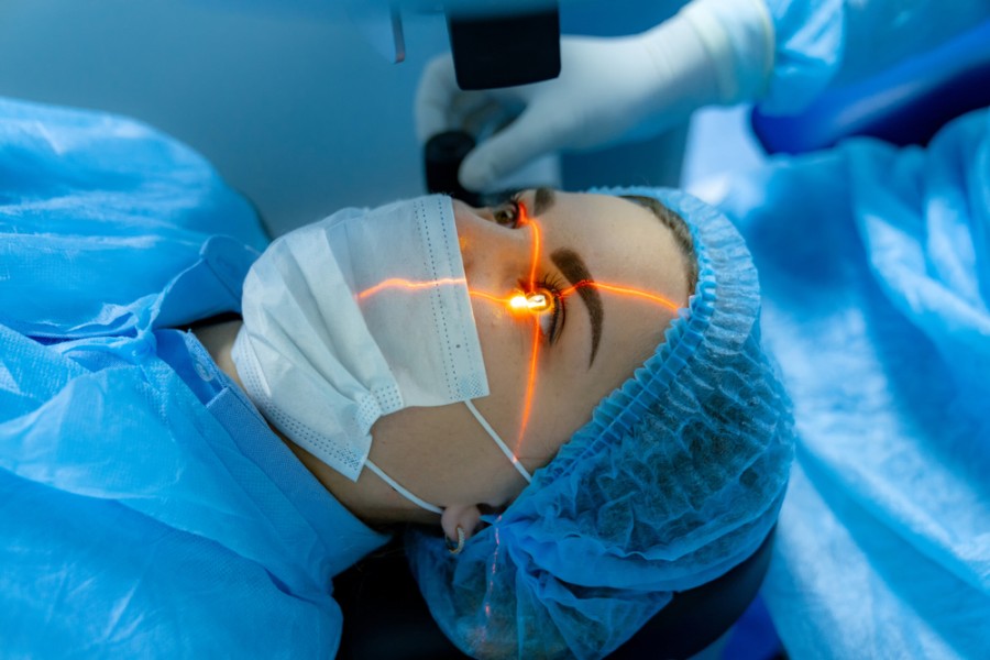 Opération de la cataracte : déroulement, prix et soins