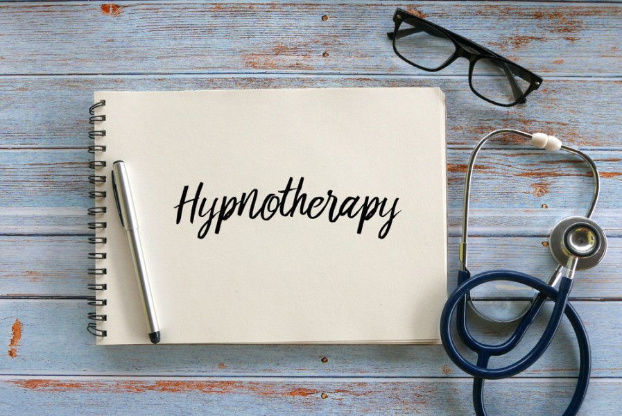 Hypnothérapeute : les bienfaits expliqués