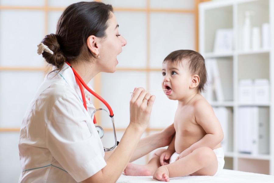 Pharyngite chez le bébé : que faire ?